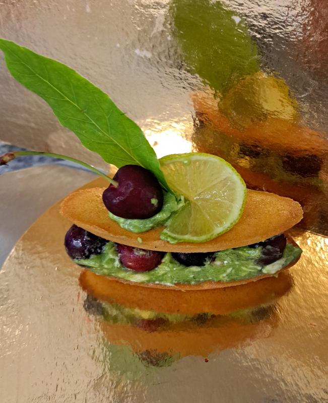 Recette : Financier pistache et cerises  pochées 